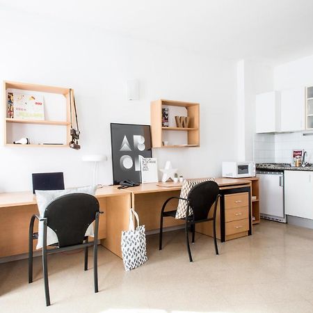 Residencia Universitaria Resa Francesc Giralt I Serra Terrassa Bagian luar foto