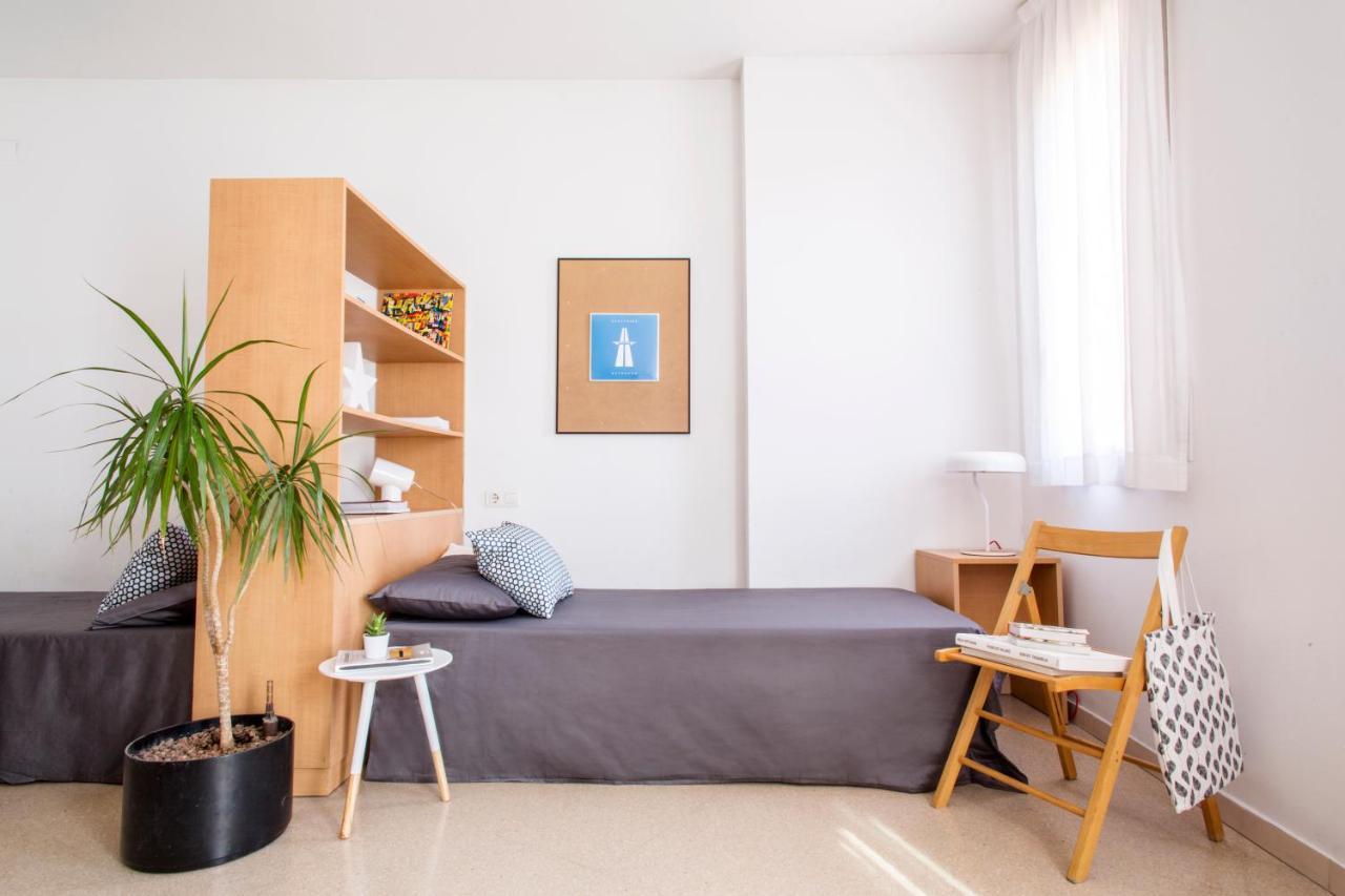 Residencia Universitaria Resa Francesc Giralt I Serra Terrassa Bagian luar foto
