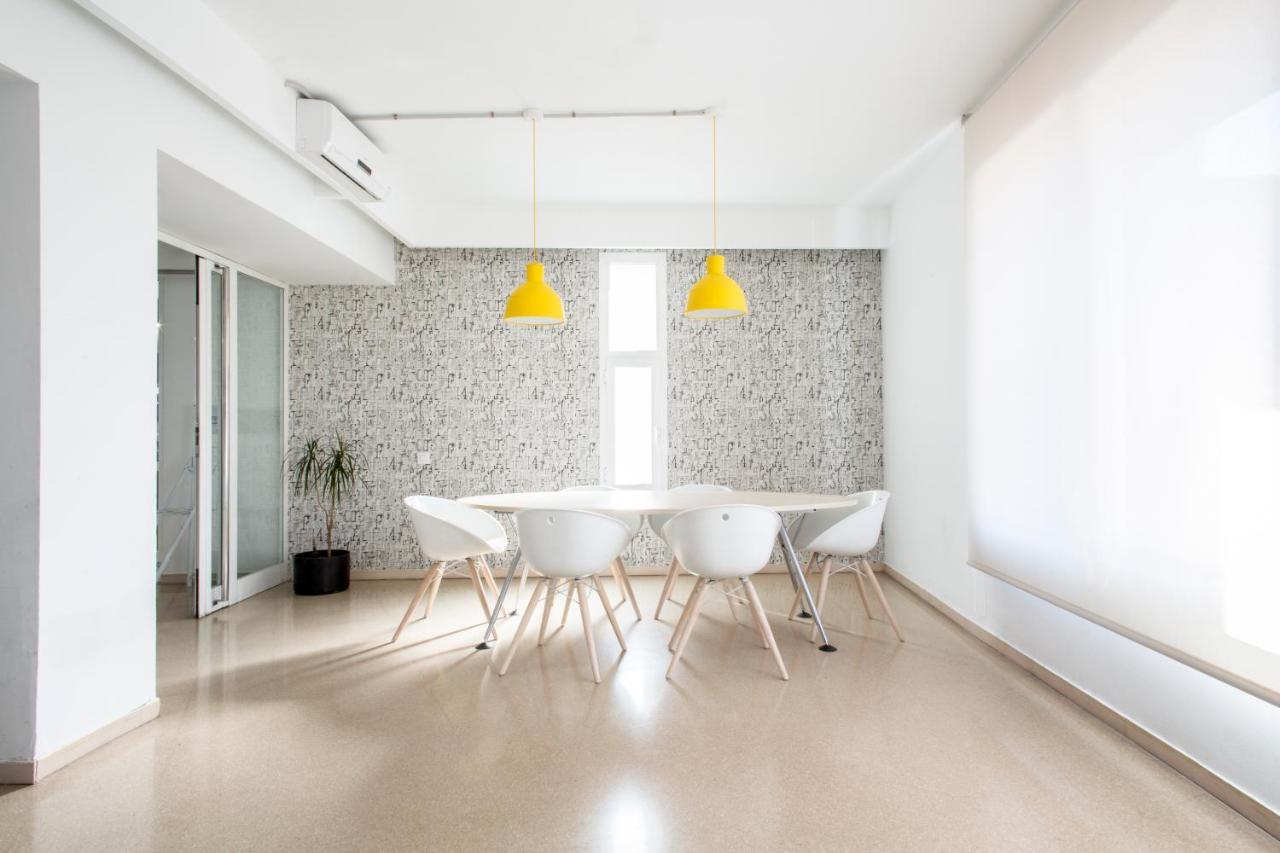 Residencia Universitaria Resa Francesc Giralt I Serra Terrassa Bagian luar foto
