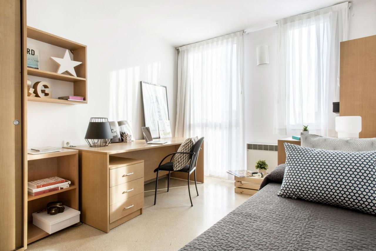 Residencia Universitaria Resa Francesc Giralt I Serra Terrassa Bagian luar foto