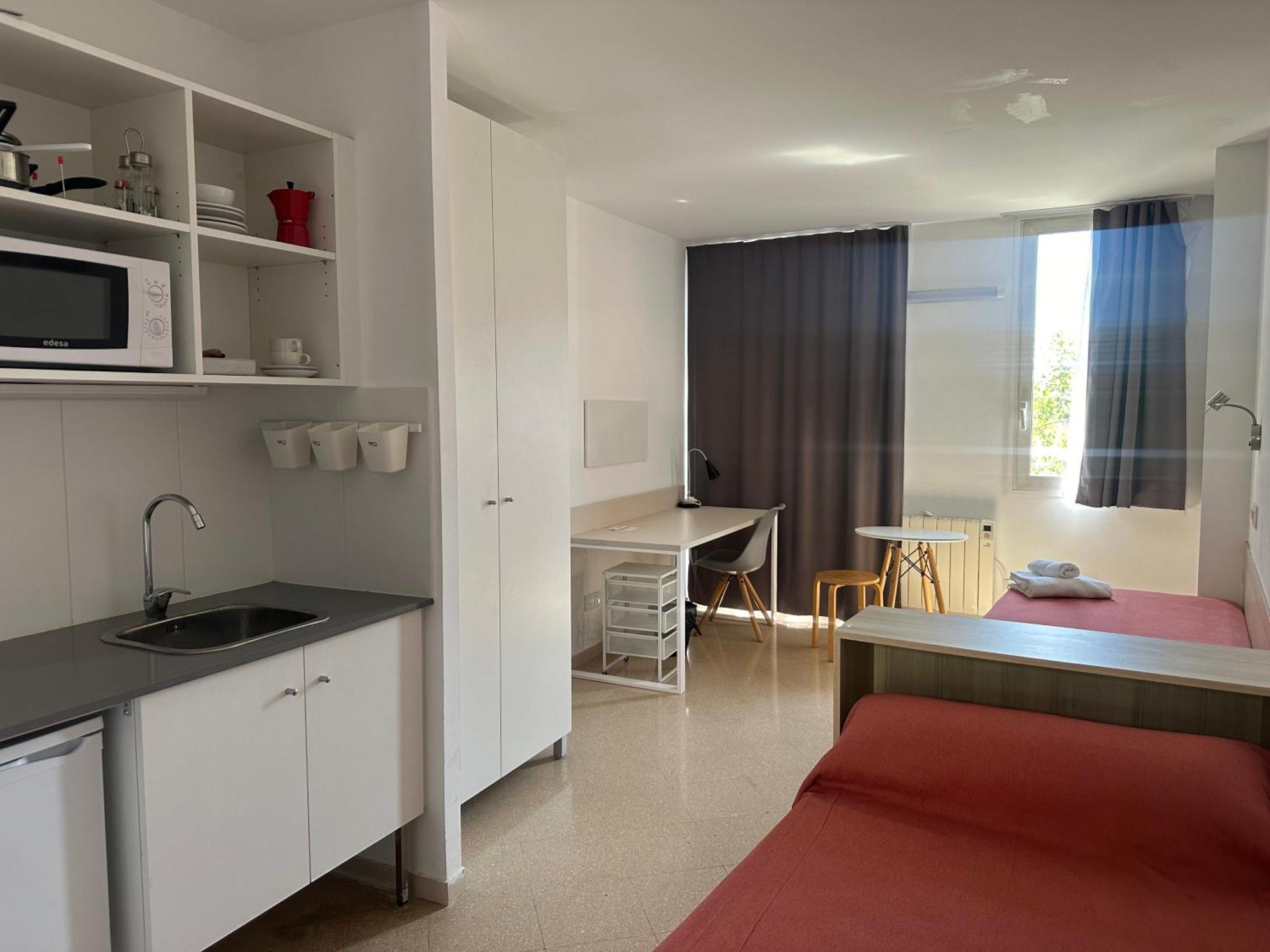 Residencia Universitaria Resa Francesc Giralt I Serra Terrassa Bagian luar foto
